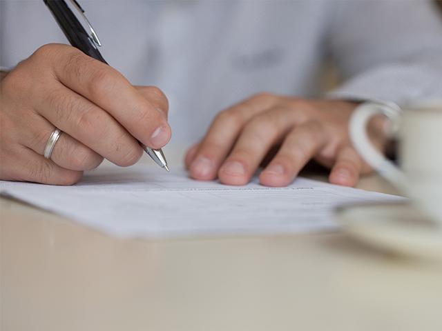 あの大先輩にもやんちゃな時代がありました【60代社員アンケート】タキゲンニュースから読み解くタキゲンの歴史 | 「タキレポ」産業用金物・工業用金物の「タキゲン」が発信するメディア