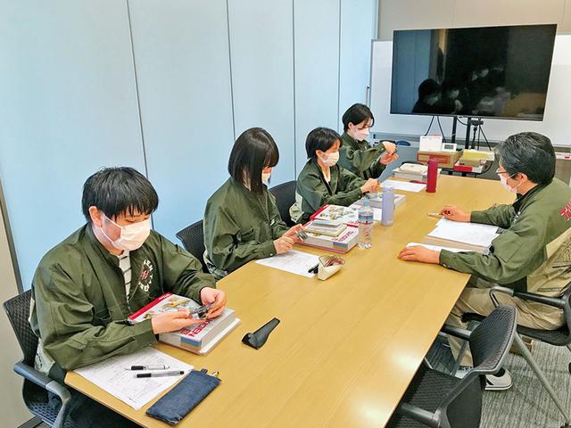 図面の見方、ノギスの使い方【東京支店・本社配属新入社員研修】 | 「タキレポ」産業用金物・工業用金物の「タキゲン」が発信するメディア